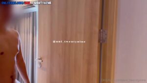 สาวส่งอาหารเซ็กซี่โดนควยใหญ่ซอยหีแตกในคาห้องพักไม่ยั้ง