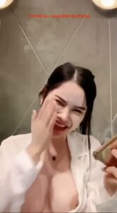 สาวหุ่นดีไลฟ์สดแหวกหีโชว์รูดุ้น ซอยหีด้วยนิ้วแบบจัดหนักไม่ยั้ง