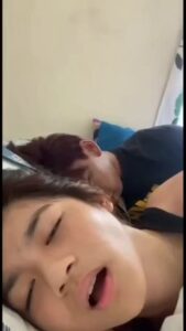 คลิปหลุดมาเลย์ 18+ สาวน้อยหีฟิตโดนควยใหญ่กระแทกซอยหีแรงแตกคาหี
