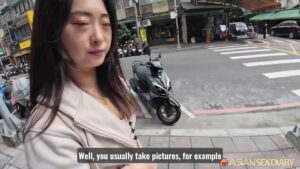 สาวจีนตูดใหญ่ Ying Ying ใส่ชุดเซ็กซี่คาชุดโดนควยใหญ่เย็ดสดคอนโด ซอยหีแตกในไม่ยั้ง