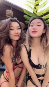 สองสาวเอเชียตัวเล็กเย็ดกันกลางแจ้ง ซอยหีเสียวครางลั่น Onlyfans