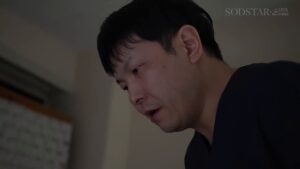 พยาบาลผมสั้นหุ่นเด็ด ถูกคนไข้เงี่ยนจัดจับเย็ดสดซอยหีแตกในคาหี